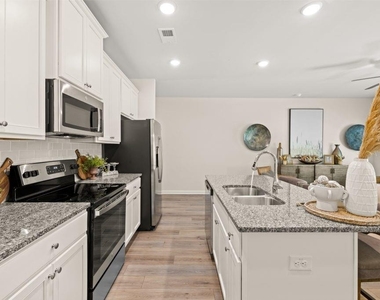 6386 Sundowner Place - Photo Thumbnail 5