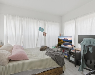 4937 N St. Louis Avenue - Photo Thumbnail 5