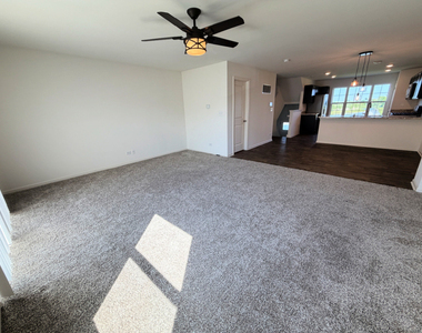 2509 Bella Drive - Photo Thumbnail 2
