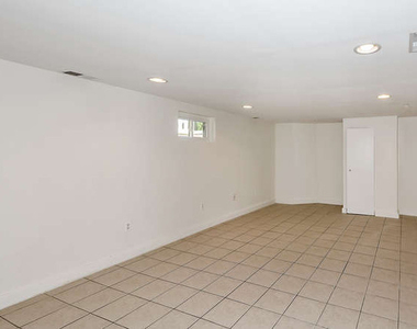 2140 Dobson Street - Photo Thumbnail 11