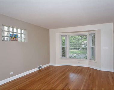 2140 Dobson Street - Photo Thumbnail 4