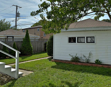2140 Dobson Street - Photo Thumbnail 15