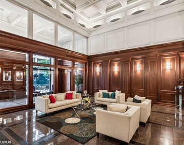 212 W Washington Street - Photo Thumbnail 28