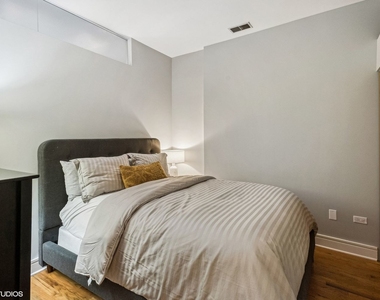 212 W Washington Street - Photo Thumbnail 25