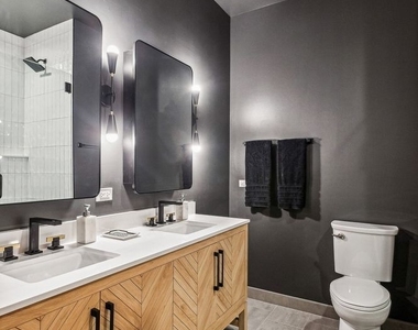 212 W Washington Street - Photo Thumbnail 21
