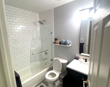 2236 W Armitage Avenue - Photo Thumbnail 8