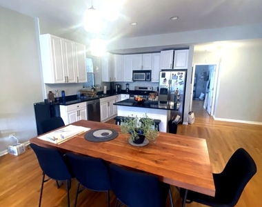 2236 W Armitage Avenue - Photo Thumbnail 2