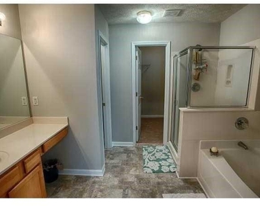 3816 Dandridge Way - Photo Thumbnail 8