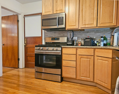 86 Lincoln Avenue - Photo Thumbnail 2