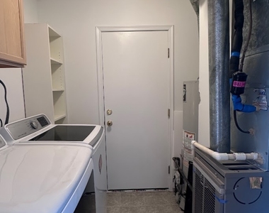 234 W Court Of Shorewood - Photo Thumbnail 13