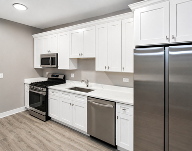 5310 S Harper Avenue - Photo Thumbnail 1