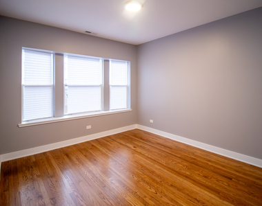 5310 S Harper Avenue - Photo Thumbnail 3