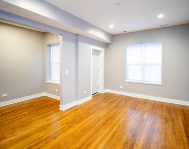 5310 S Harper Avenue - Photo Thumbnail 9