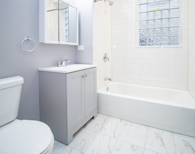 5310 S Harper Avenue - Photo Thumbnail 6