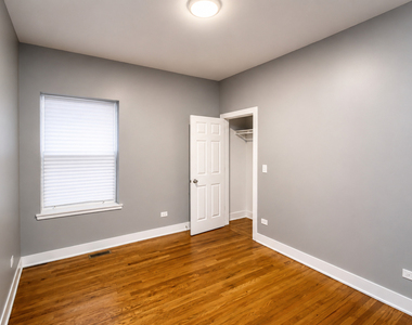 5310 S Harper Avenue - Photo Thumbnail 6