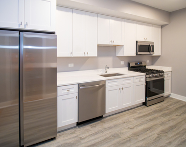 5310 S Harper Avenue - Photo Thumbnail 1