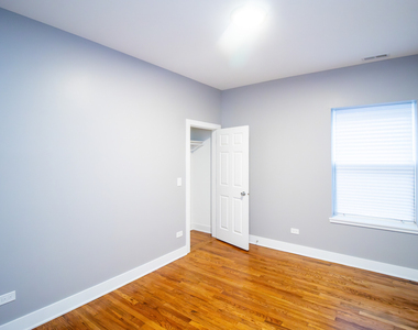 5310 S Harper Avenue - Photo Thumbnail 5