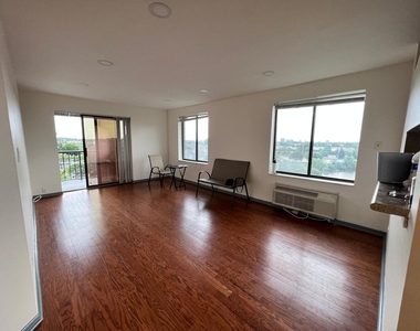 75 Kristin Circle - Photo Thumbnail 10