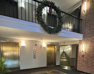 75 Kristin Circle - Photo Thumbnail 2