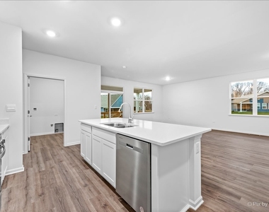 301 Westminster Court - Photo Thumbnail 9