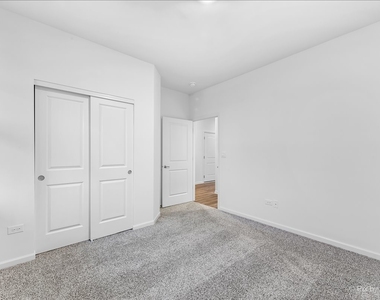 301 Westminster Court - Photo Thumbnail 24