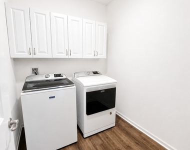301 Westminster Court - Photo Thumbnail 26