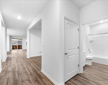 301 Westminster Court - Photo Thumbnail 4
