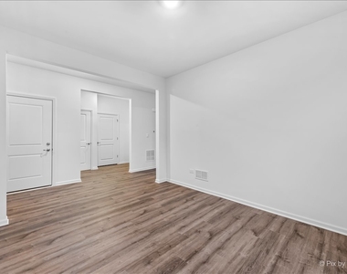 301 Westminster Court - Photo Thumbnail 16