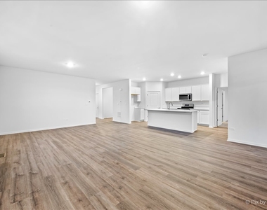 301 Westminster Court - Photo Thumbnail 6