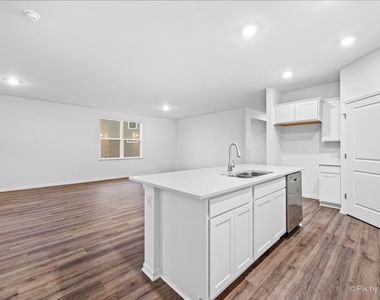 301 Westminster Court - Photo Thumbnail 15