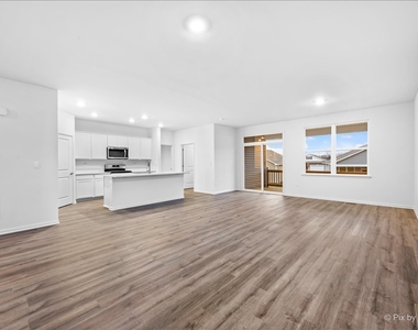301 Westminster Court - Photo Thumbnail 5