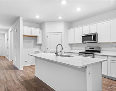301 Westminster Court - Photo Thumbnail 13