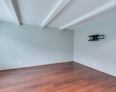 18w269 Kirkland Lane - Photo Thumbnail 1