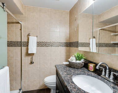 18w269 Kirkland Lane - Photo Thumbnail 15