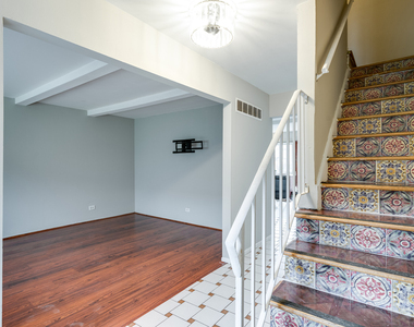 18w269 Kirkland Lane - Photo Thumbnail 17