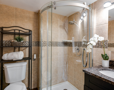 18w269 Kirkland Lane - Photo Thumbnail 13