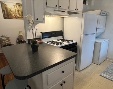 1115 Shelby Place Se - Photo Thumbnail 13