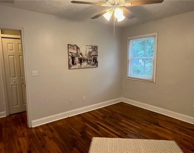 1115 Shelby Place Se - Photo Thumbnail 30