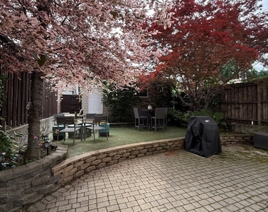 1815 N Paulina Street - Photo Thumbnail 15
