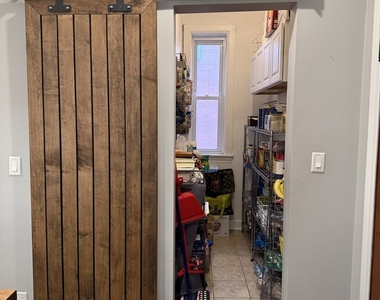 1815 N Paulina Street - Photo Thumbnail 10