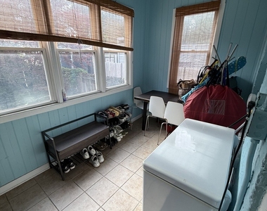1815 N Paulina Street - Photo Thumbnail 12