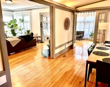 717 W Junior Terrace - Photo Thumbnail 5
