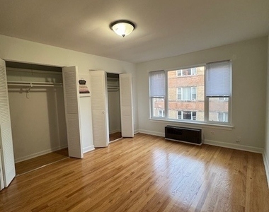 2424 W Estes Avenue - Photo Thumbnail 12