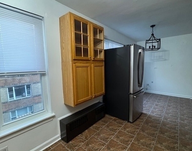 2424 W Estes Avenue - Photo Thumbnail 9