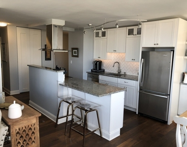 2700 N Hampden Court - Photo Thumbnail 8