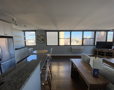 2700 N Hampden Court - Photo Thumbnail 12