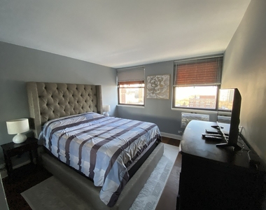 2700 N Hampden Court - Photo Thumbnail 14