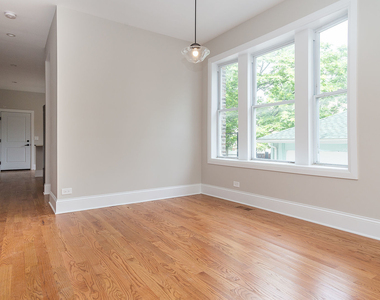 1840 N Saint Louis Avenue - Photo Thumbnail 6