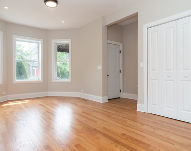 1840 N Saint Louis Avenue - Photo Thumbnail 7