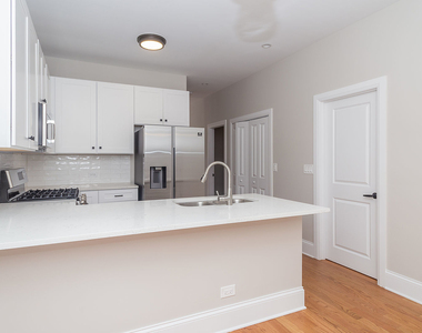 1840 N Saint Louis Avenue - Photo Thumbnail 9